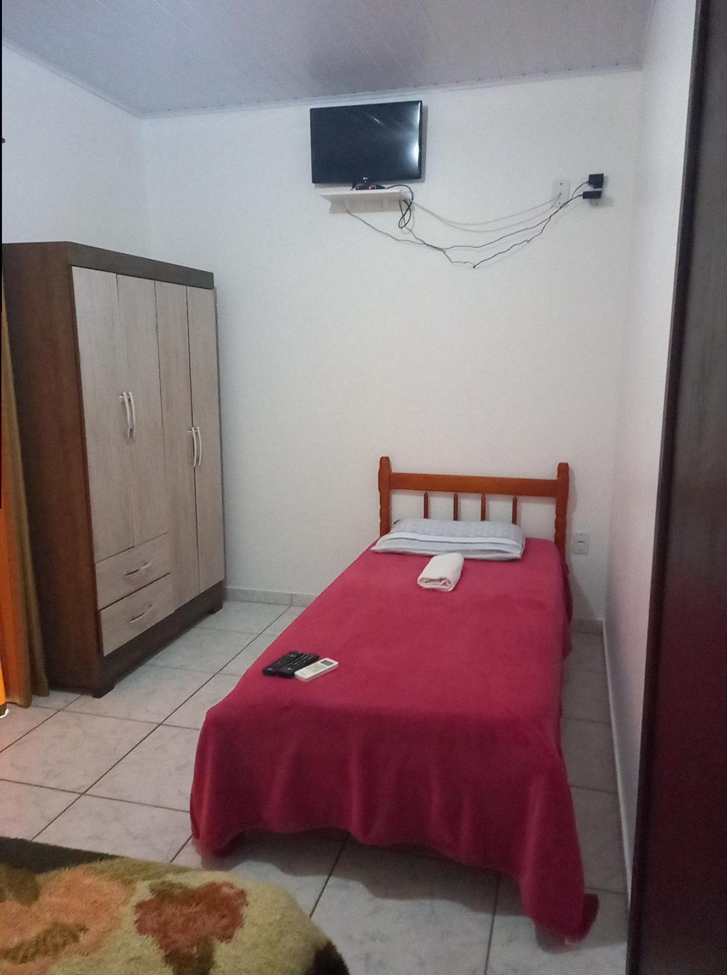 Quitinete Vo Ana Hotel Penha  Kamer foto